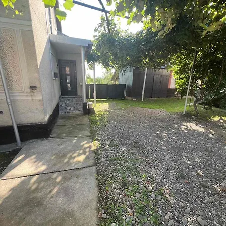 Будинок Відпочинку * Velyatyn